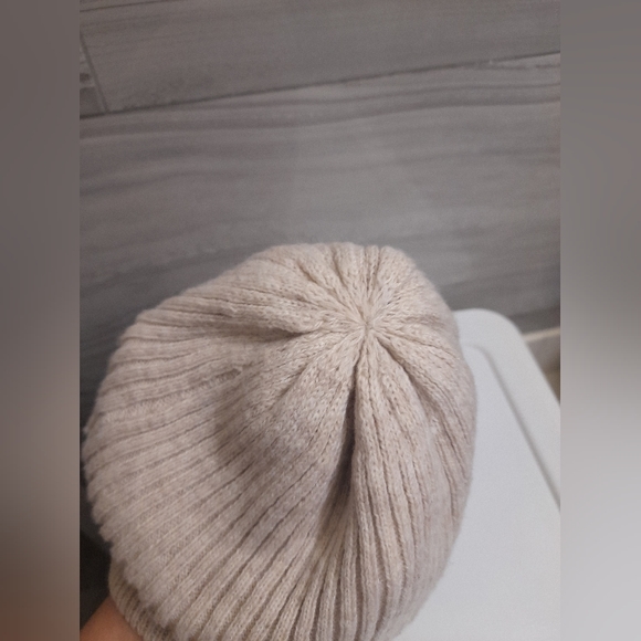 Anthropologie - Women's Winter Hat/Toque - Beige/Cream - One Size - Picture 3 of 6
